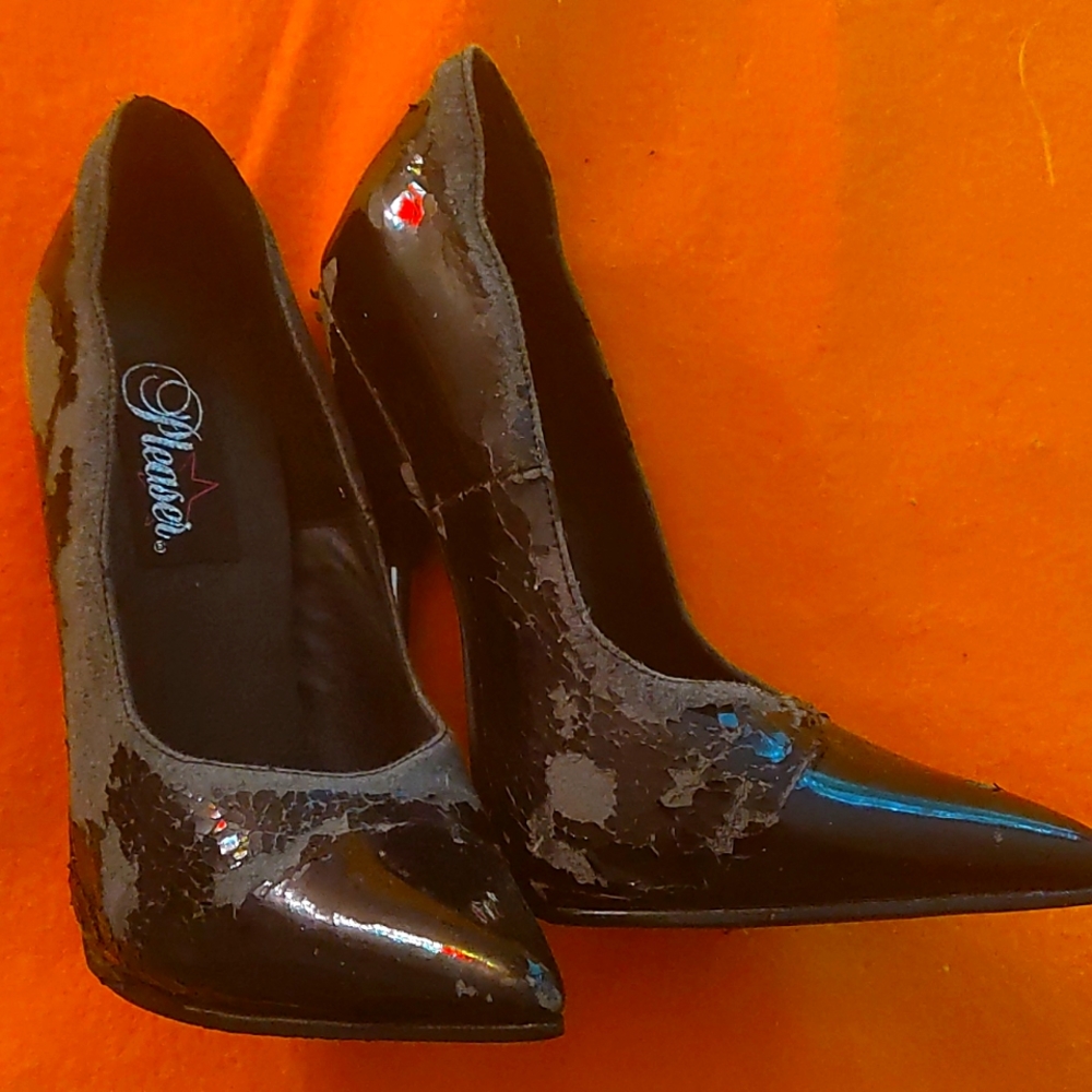 Old Pleaser Heels
